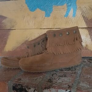 Minnetonka Tan Fringe Ankle Boots